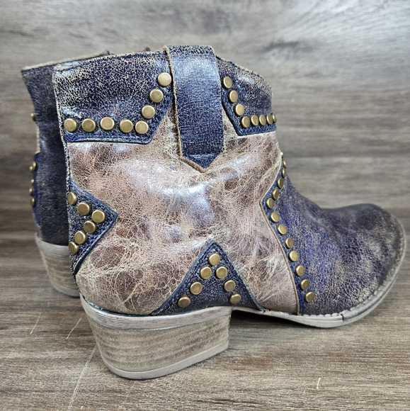 Circle G Western Boho Studded Distressed Ankle Boots Blue Tan Star By Coral Sz 6 - Picture 4 of 13